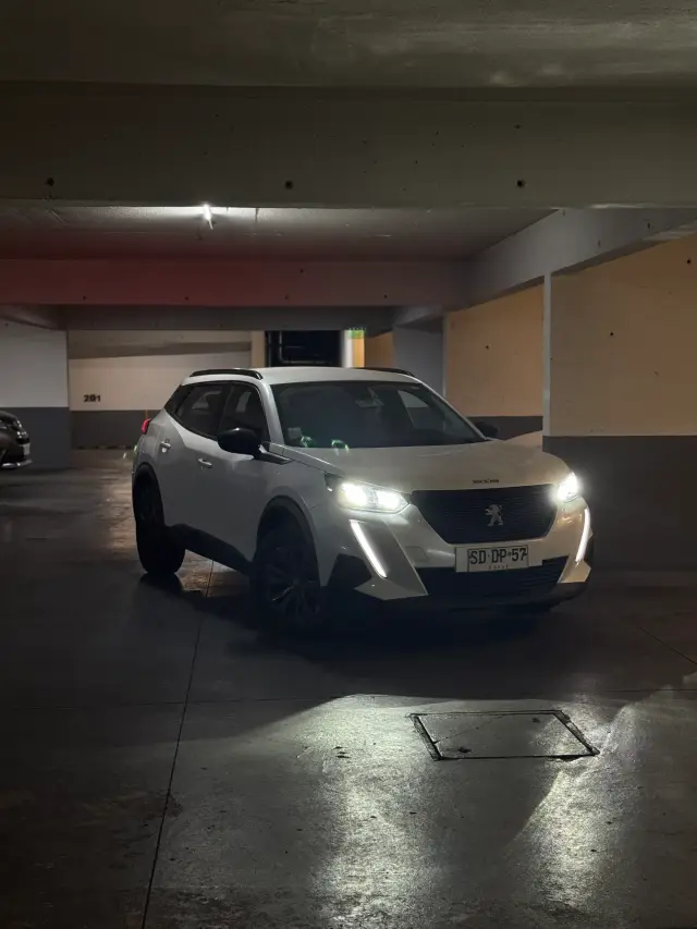 Peugeot 2008 1.2 pure tech 2023
